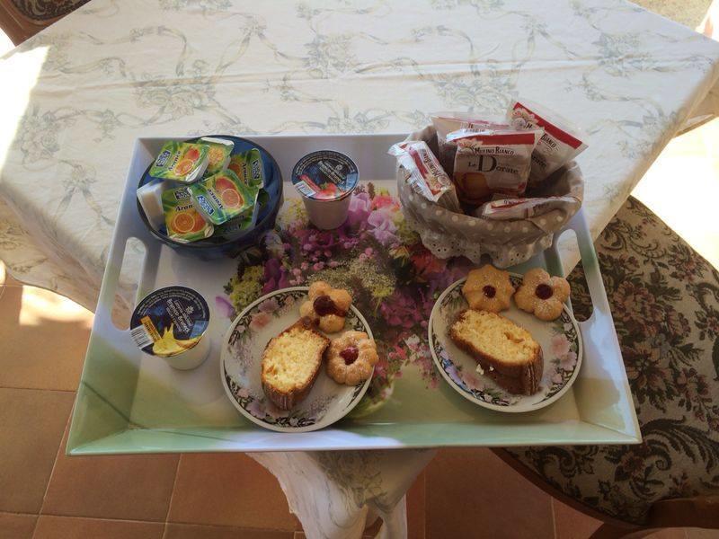 Bed And Breakfast Li Paduli Alvi Cannigione Rom bilde